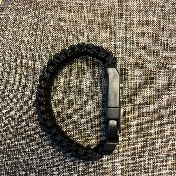 5292-HTT Paracord Bracelet Waterproof Outdoor Adjustable Survival-Black Color - Picture 14 of 14